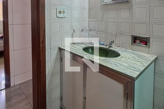 Casa à venda com 3 quartos, 210m² em Padre Eustáquio, Belo Horizonte