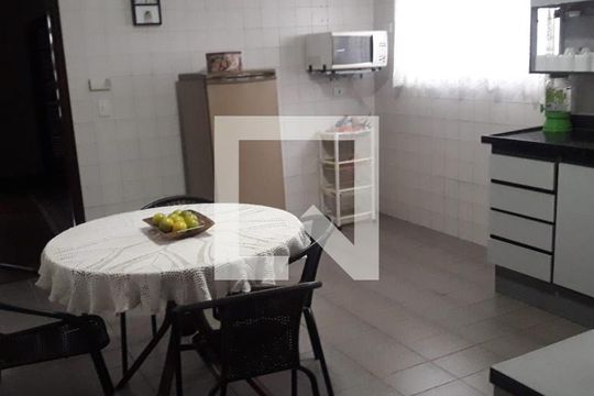 Cozinha de casa à venda com 5 quartos, 411m² em City Bussocaba, Osasco