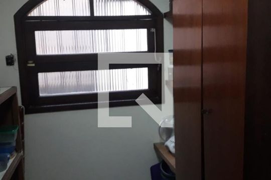 Quarto de casa à venda com 5 quartos, 411m² em City Bussocaba, Osasco