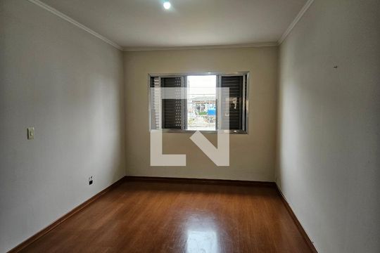 Quarto de casa à venda com 4 quartos, 150m² em Terceira Divisão de Interlagos, São Paulo