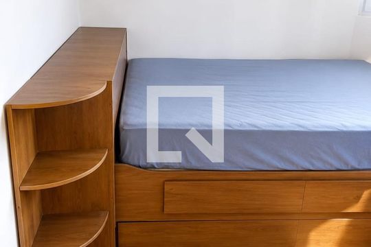 Quarto de apartamento para alugar com 2 quartos, 48m² em Mantiquira, Duque de Caxias