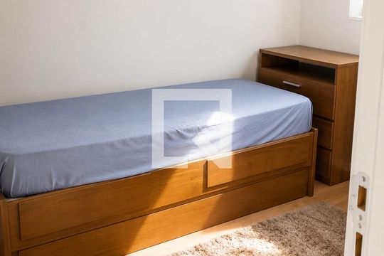 Quarto de apartamento para alugar com 2 quartos, 48m² em Mantiquira, Duque de Caxias