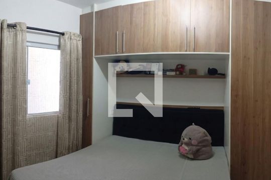 Quarto de apartamento à venda com 2 quartos, 63m² em Jardim Santo Alberto, Santo André