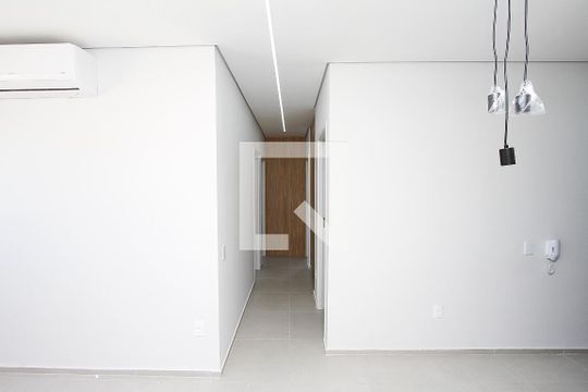 Corredor de apartamento para alugar com 3 quartos, 70m² em Palmeiras, Belo Horizonte