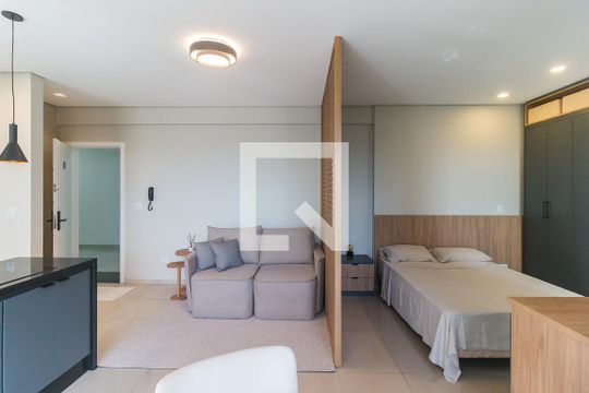 Sala/Quarto de kitnet/studio para alugar com 1 quarto, 44m² em Vila Mogilar, Mogi das Cruzes