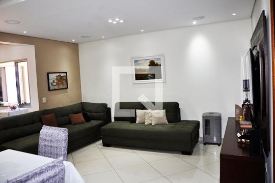 Detalhe - Sala e Sala de Jantar de casa à venda com 3 quartos, 418m² em Jardim Almanara, São Paulo