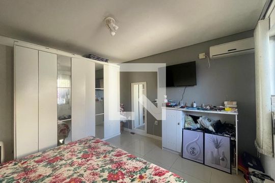 Casa à venda com 2 quartos, 130m² em Santa Teresa, São Leopoldo