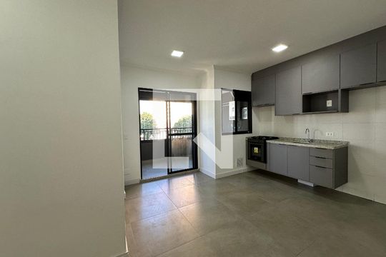 Sala de apartamento para alugar com 2 quartos, 50m² em Vila Engenho Novo, Barueri