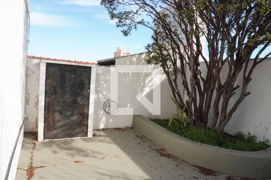 Quintal de casa para alugar com 1 quarto, 90m² em Jardim Ricetti, São Carlos