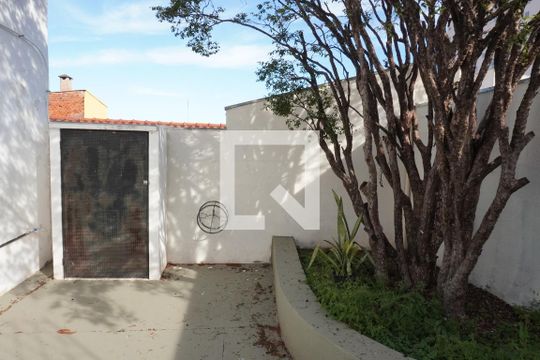 Quintal de casa para alugar com 1 quarto, 90m² em Jardim Ricetti, São Carlos
