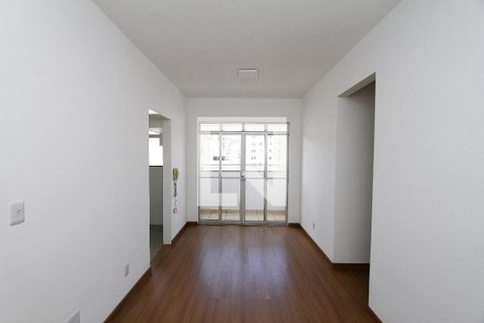 Sala de apartamento para alugar com 3 quartos, 83m² em Buritis, Belo Horizonte