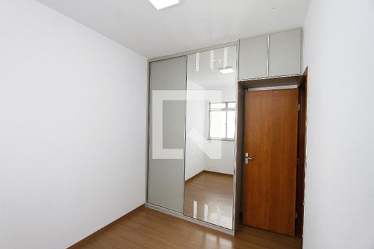 Quarto 1 de apartamento para alugar com 3 quartos, 83m² em Buritis, Belo Horizonte