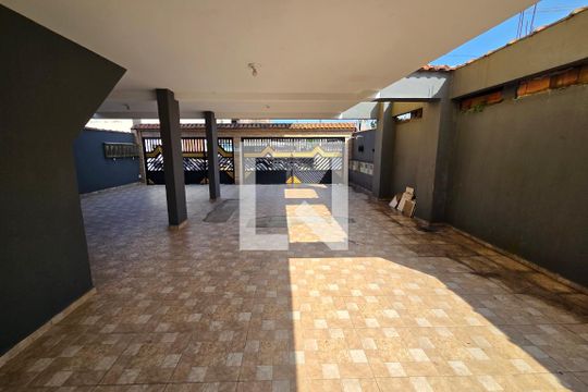 Garagem de casa de condomínio para alugar com 1 quarto, 60m² em Parque das Americas, Praia Grande