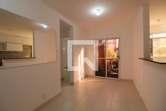 Sala de apartamento à venda com 2 quartos, 46m² em Jacarepaguá, Rio de Janeiro
