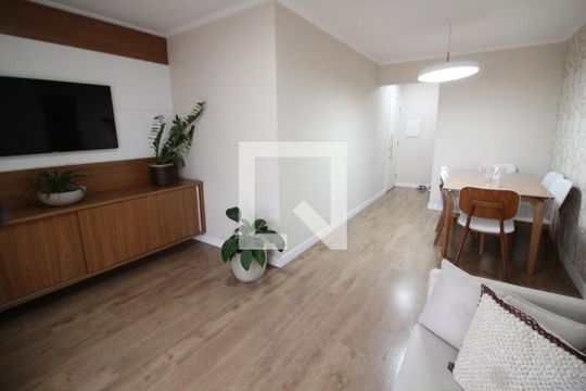 Sala de apartamento para alugar com 2 quartos, 58m² em Cidade São Francisco, São Paulo