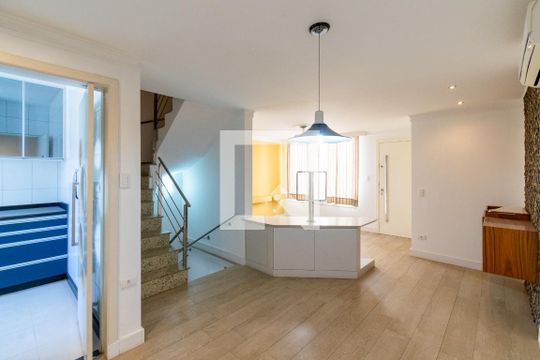 Sala de Jantar de casa de condomínio à venda com 3 quartos, 133m² em Vila Fachini, São Paulo