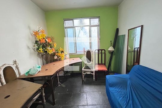 Quarto 2 de casa para alugar com 2 quartos, 400m² em Bento Ribeiro, Rio de Janeiro