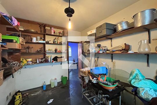Quarto 1 de casa para alugar com 2 quartos, 400m² em Bento Ribeiro, Rio de Janeiro
