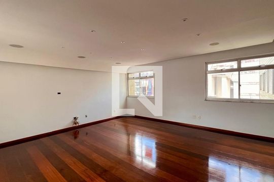 Apartamento para alugar com 4 quartos, 220m² em São Pedro, Belo Horizonte