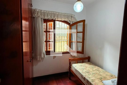 Quarto de casa à venda com 3 quartos, 203m² em Vila Irmaos Arnoni, São Paulo