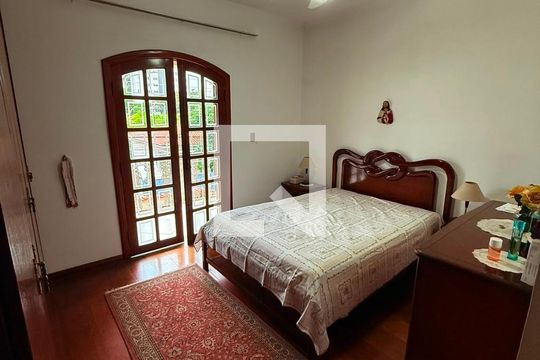Quarto de casa à venda com 3 quartos, 203m² em Vila Irmaos Arnoni, São Paulo