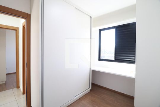 Quarto 2 de apartamento para alugar com 2 quartos, 50m² em Grand Ville, Uberlândia