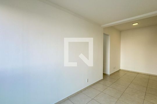 Sala de apartamento para alugar com 1 quarto, 45m² em Santo Amaro, São Paulo