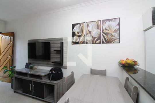 Sala de casa de condomínio à venda com 2 quartos, 68m² em Parque Boturussu, São Paulo