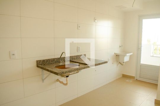 Cozinha de apartamento para alugar com 2 quartos, 60m² em Setor Marechal Rondon, Goiânia