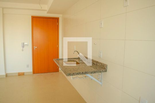 Cozinha de apartamento para alugar com 2 quartos, 60m² em Setor Marechal Rondon, Goiânia