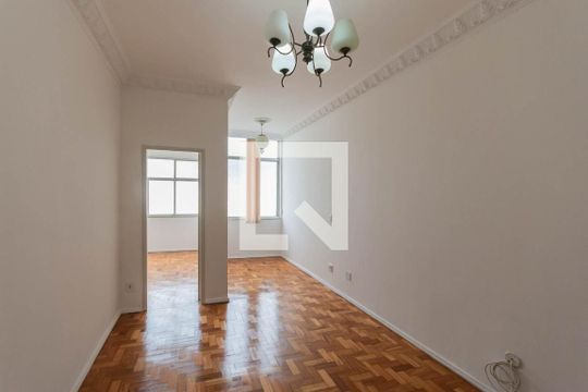 Sala de apartamento à venda com 2 quartos, 57m² em Tijuca, Rio de Janeiro
