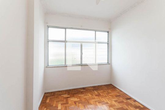 Quarto 1 de apartamento à venda com 2 quartos, 57m² em Tijuca, Rio de Janeiro