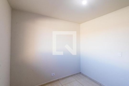 Quarto 1 de casa para alugar com 3 quartos, 100m² em Boqueirão, Curitiba