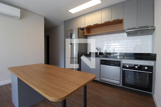Sala/Cozinha de apartamento para alugar com 2 quartos, 60m² em Vila Nova Conceição, São Paulo