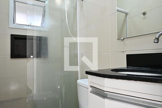 Banheiro de casa para alugar com 1 quarto, 48m² em Vila Sonia, São Paulo
