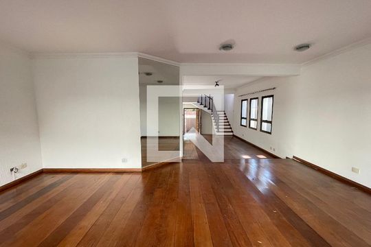Sala de casa para alugar com 4 quartos, 351m² em Jardim Jussara, São Paulo