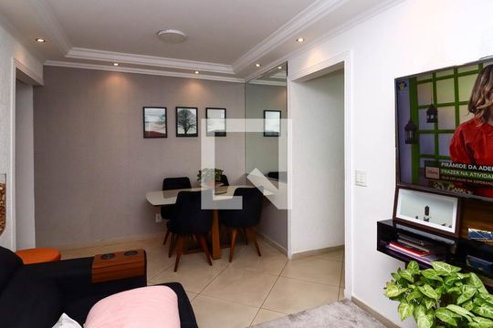 Sala  de apartamento para alugar com 3 quartos, 76m² em Horto do Ype, São Paulo
