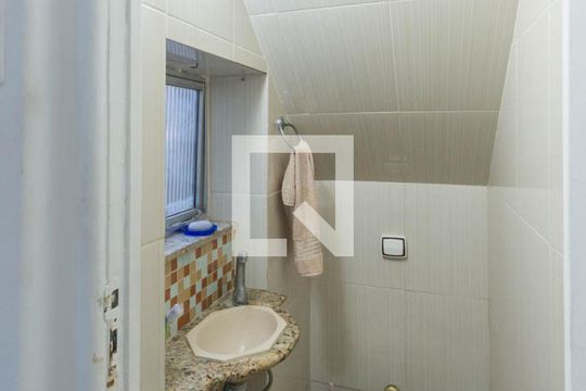 Lavabo de casa à venda com 4 quartos, 198m² em Tijuca, Rio de Janeiro