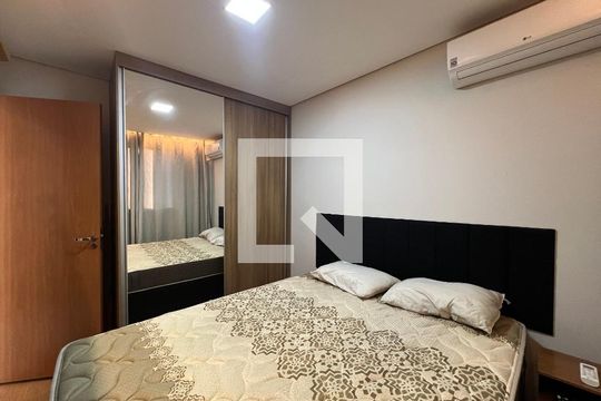 Quarto 1 de apartamento para alugar com 2 quartos, 47m² em Cabral, Contagem