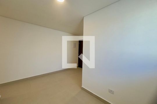 Sala de apartamento para alugar com 2 quartos, 42m² em Jardim Santa Mena, Guarulhos