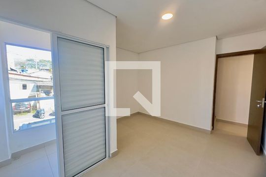 Quarto 2 de apartamento para alugar com 2 quartos, 42m² em Jardim Santa Mena, Guarulhos