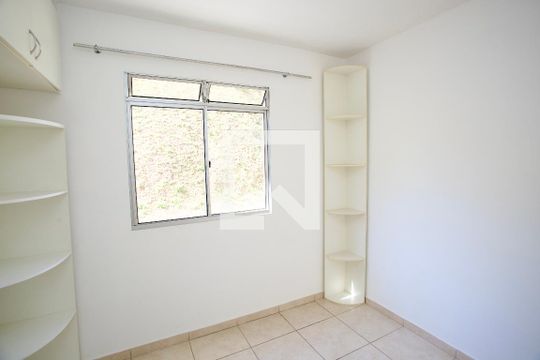 Quarto 1 de apartamento para alugar com 2 quartos, 55m² em Camargos, Belo Horizonte