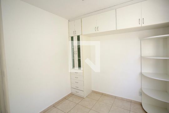 Quarto 1 de apartamento para alugar com 2 quartos, 55m² em Camargos, Belo Horizonte