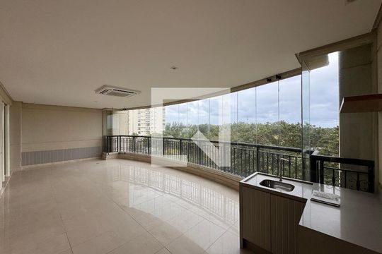 Varanda de apartamento à venda com 4 quartos, 436m² em Barra da Tijuca, Rio de Janeiro