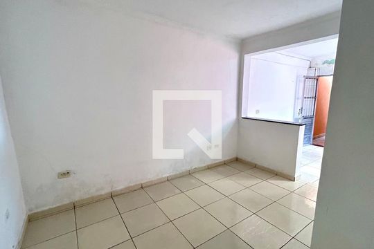 Sala de casa à venda com 2 quartos, 133m² em Jardim Kawamoto, Guarulhos