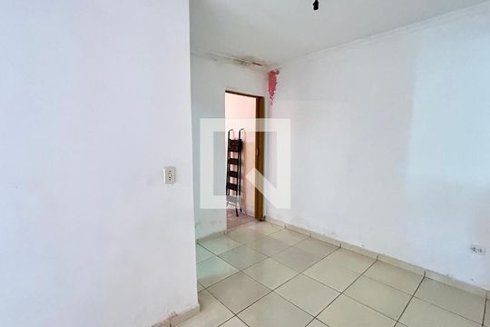 Sala de casa à venda com 2 quartos, 133m² em Jardim Kawamoto, Guarulhos