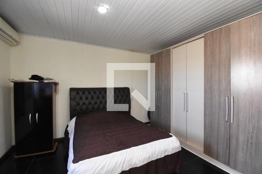 Suíte de casa para alugar com 2 quartos, 180m² em Cajuru, Curitiba