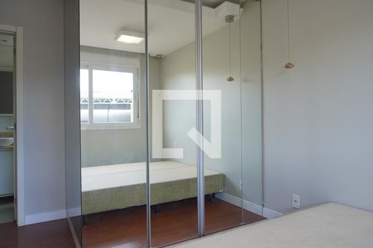 Suite 1 de apartamento à venda com 3 quartos, 72m² em São João, Porto Alegre