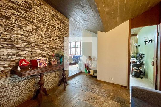 Apartamento para alugar com 3 quartos, 182m² em São Lucas, Belo Horizonte