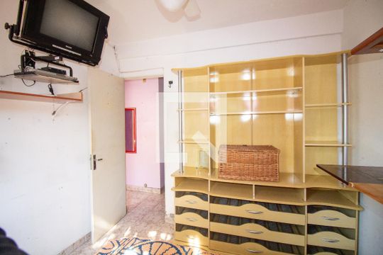 Quarto 1 de apartamento para alugar com 2 quartos, 48m² em Chácara Santana, São Paulo
